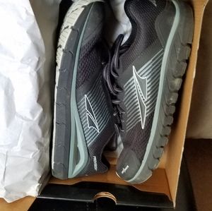 Altra women's "Provision" wide toe box shoe.